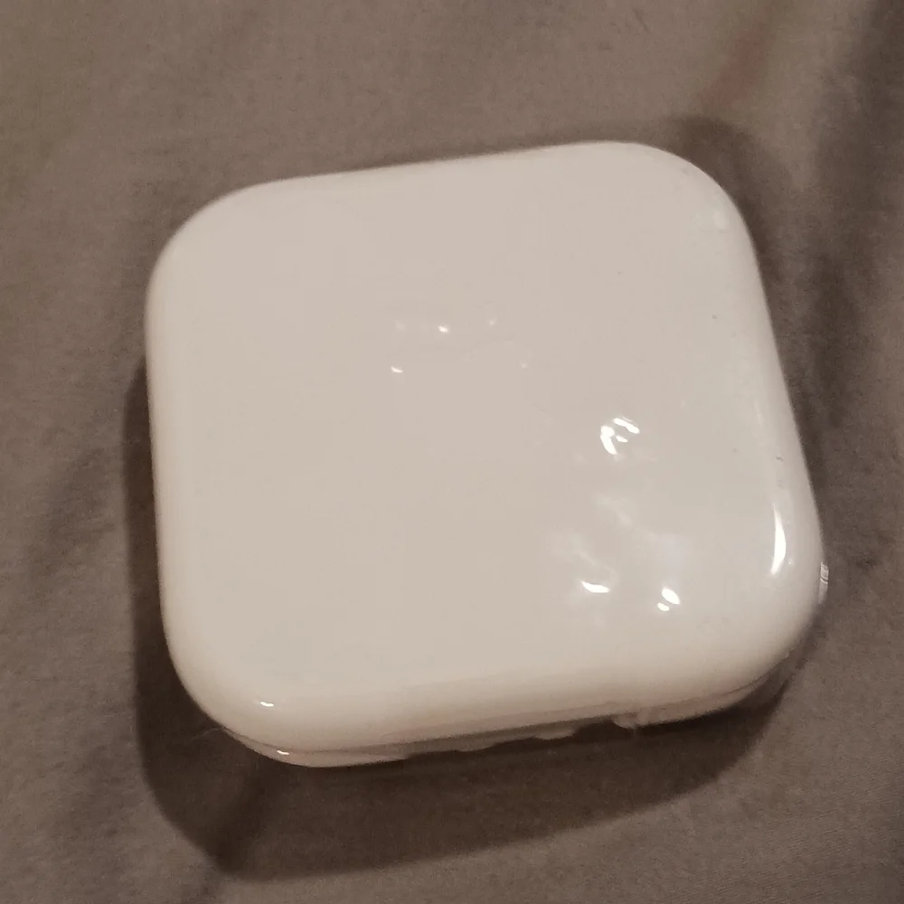 NEW! APPLE Ear Buds